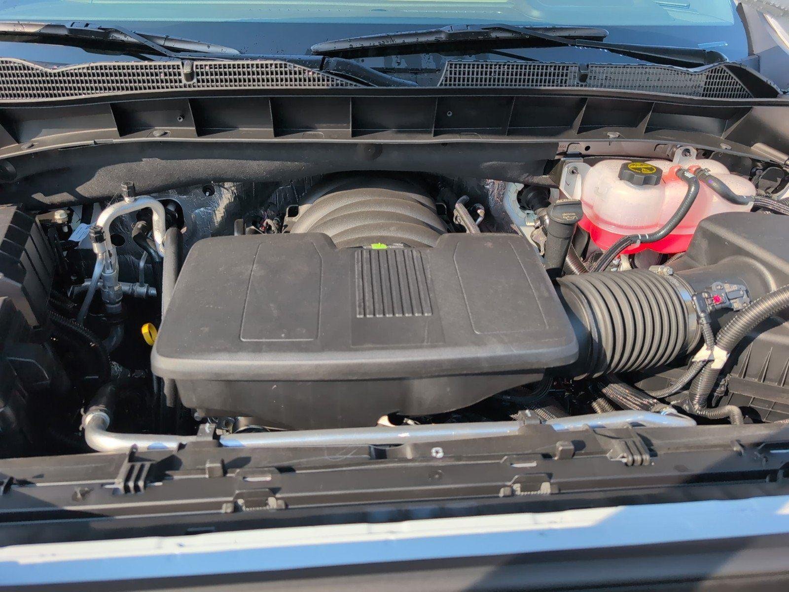 New 2026 Glacier White Tricoat GMC SLT image 14