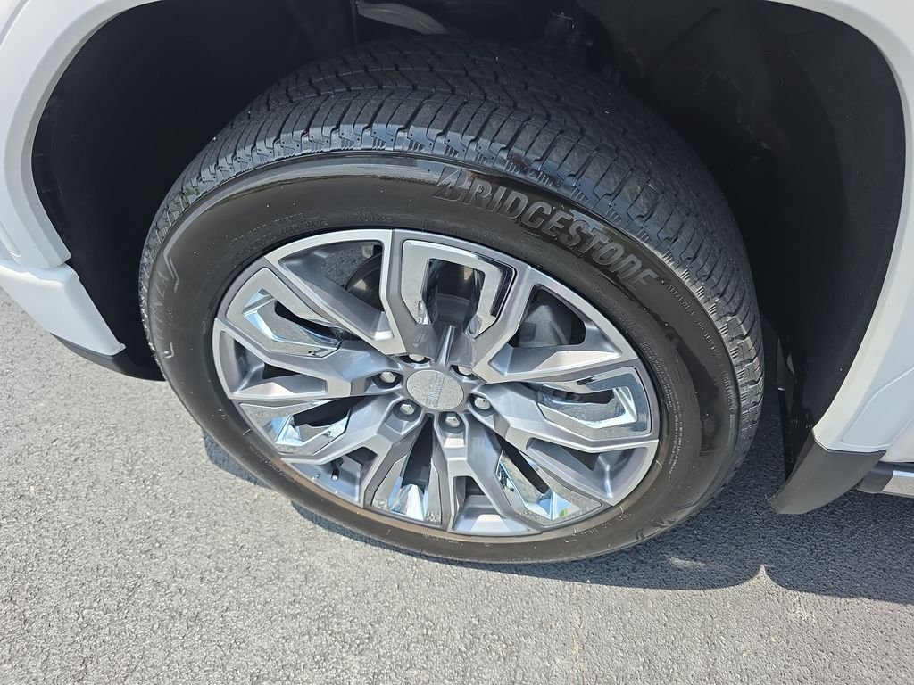 Certified Used 2025 White GMC Denali image 10