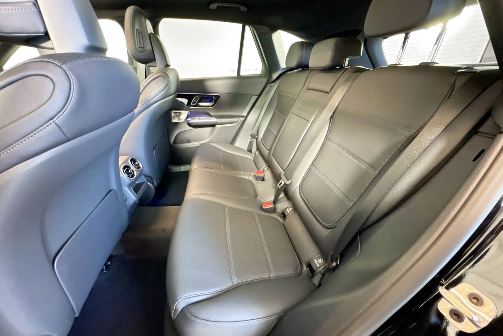 New 2026 Black Mercedes-Benz GLC 300 image 22
