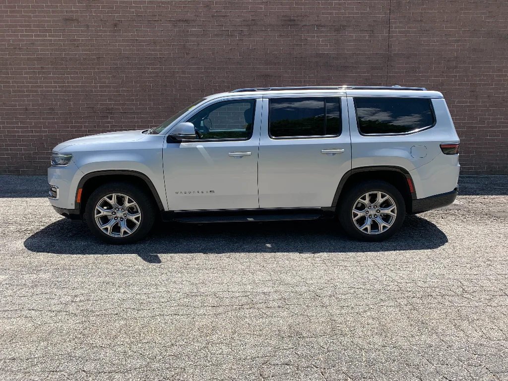 Used 2022 Silver Zynith Jeep Series II image 2