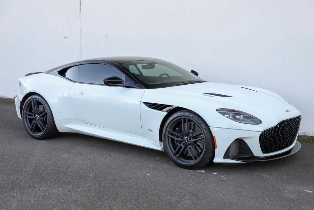 2019 Aston Martin DBS Superleggera Coupe's photo