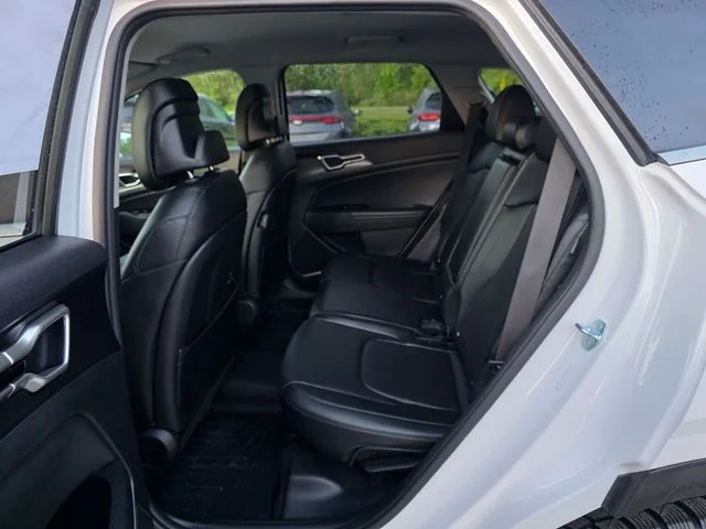 Certified Used 2024 White Pearl Kia EX image 18