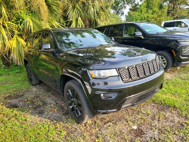 2020 Jeep Grand Cherokee Altitude