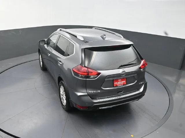 Used 2019 Gray Nissan SV image 27