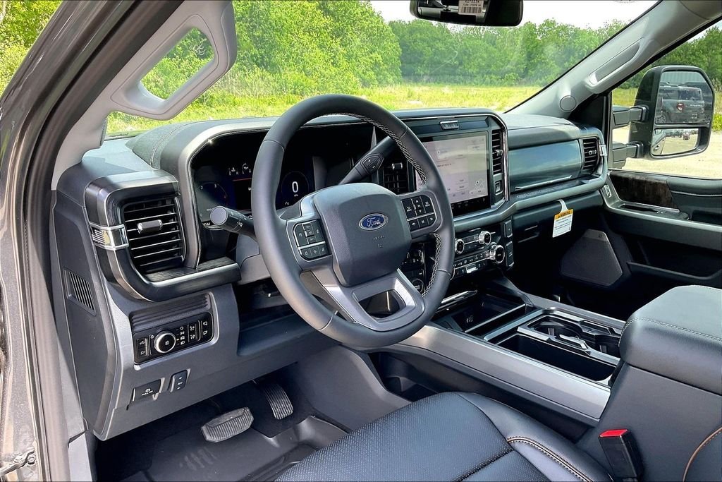 New 2026 Ford Super Duty F-250 Lariat 4D Crew Cab