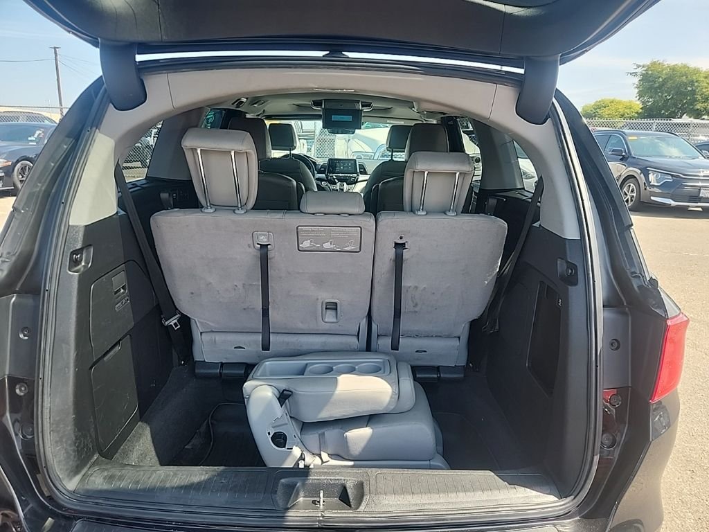Used 2018 Black Honda Touring image 17
