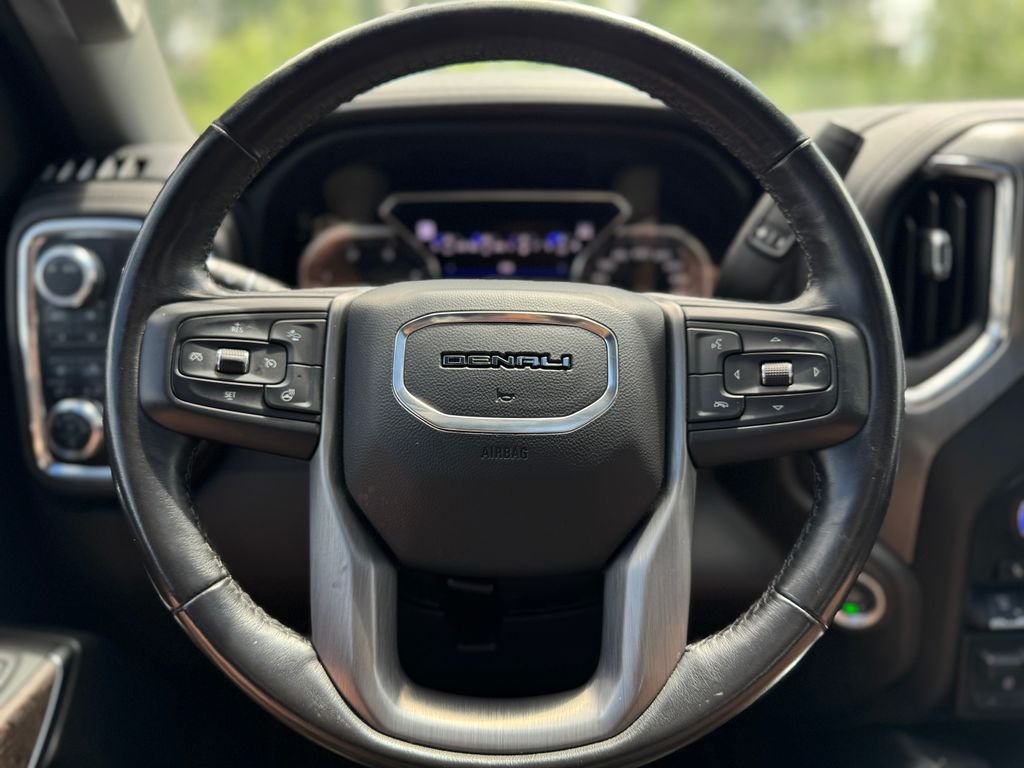 Used 2022 Ebony Twilight Metallic GMC Denali image 19