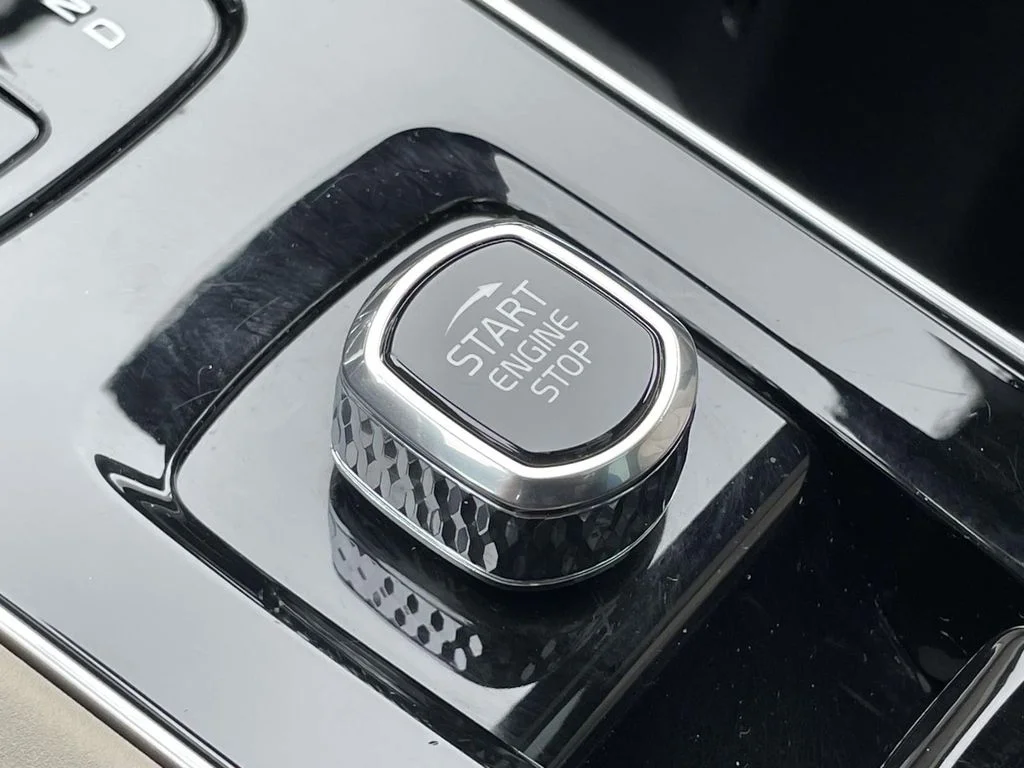 2026 Volvo XC90 Plus - Photo 14