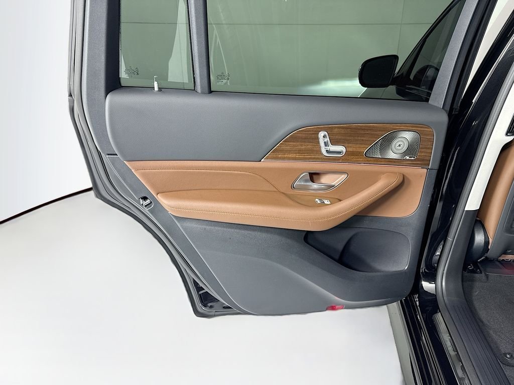 New 2026 Obsidian Black Metallic Mercedes-Benz GLS 450 image 28