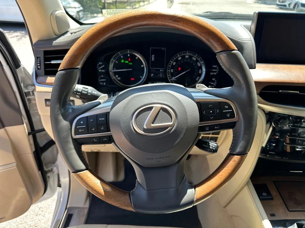 Used 2020 White Lexus 570 image 20