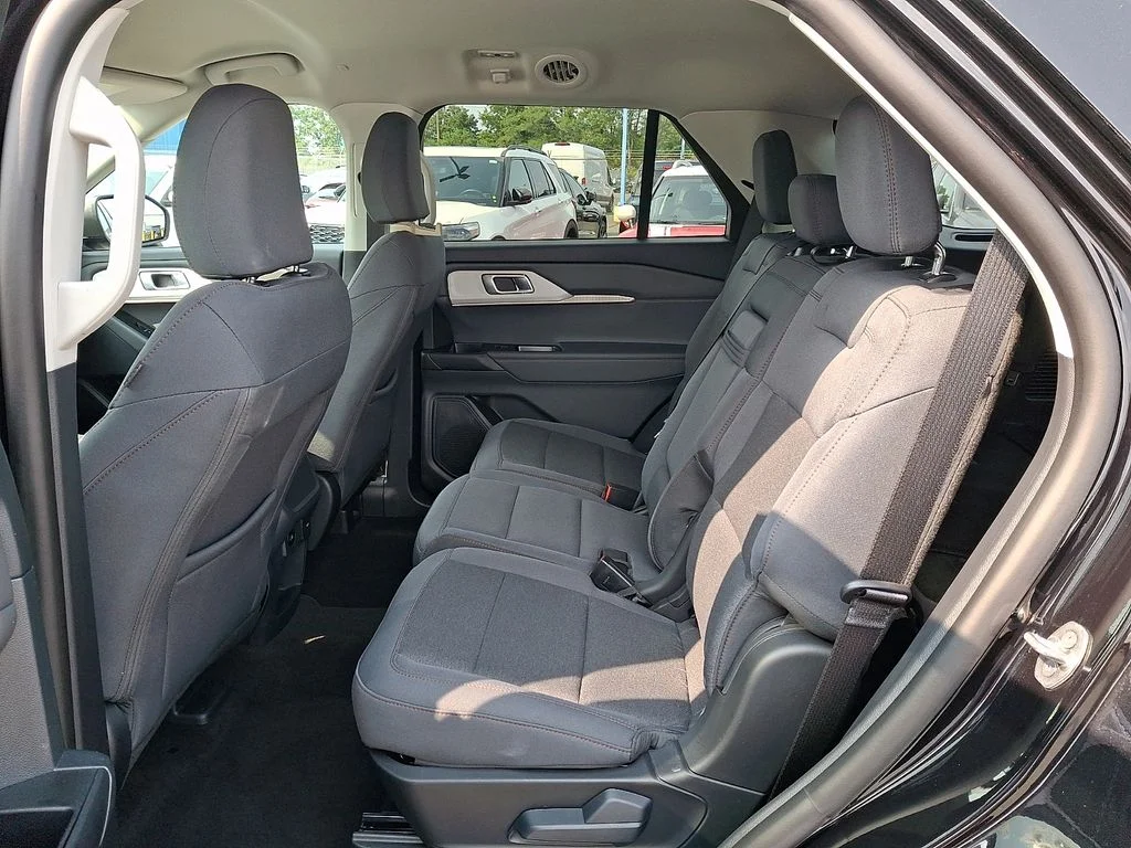 2026 Ford Explorer Active - Photo 10