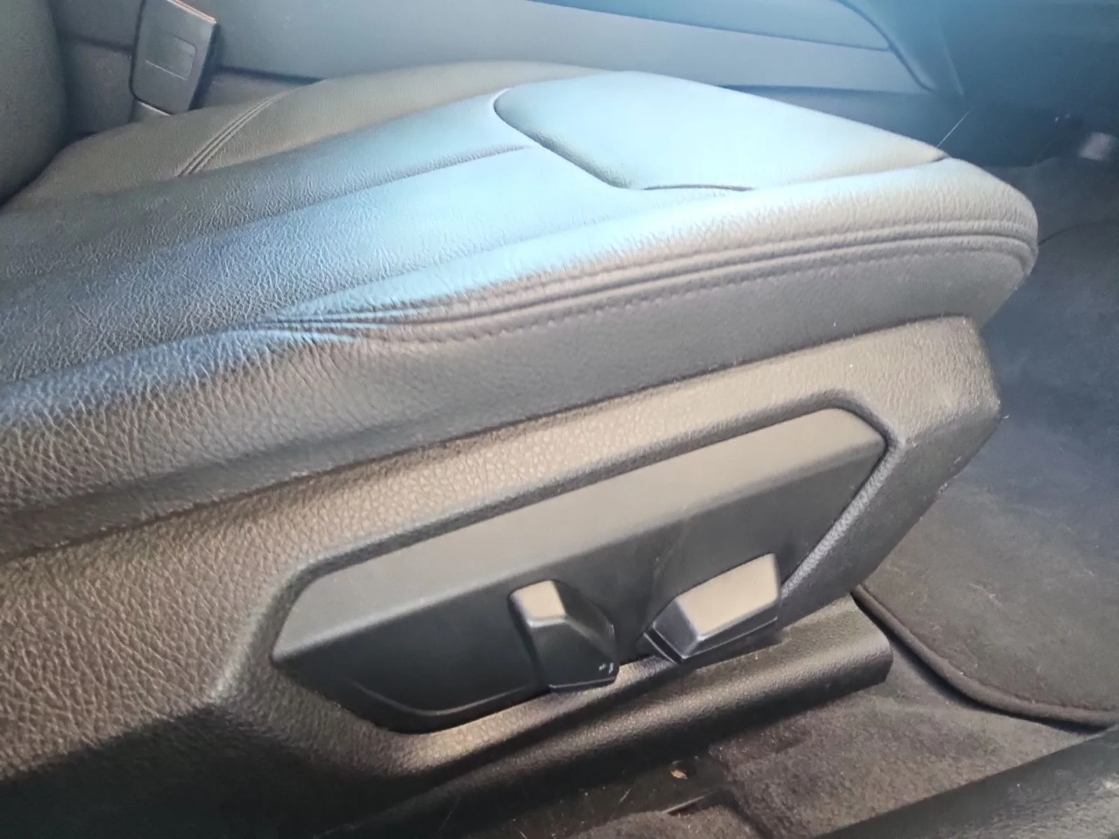 Used 2015 White BMW 328i image 19