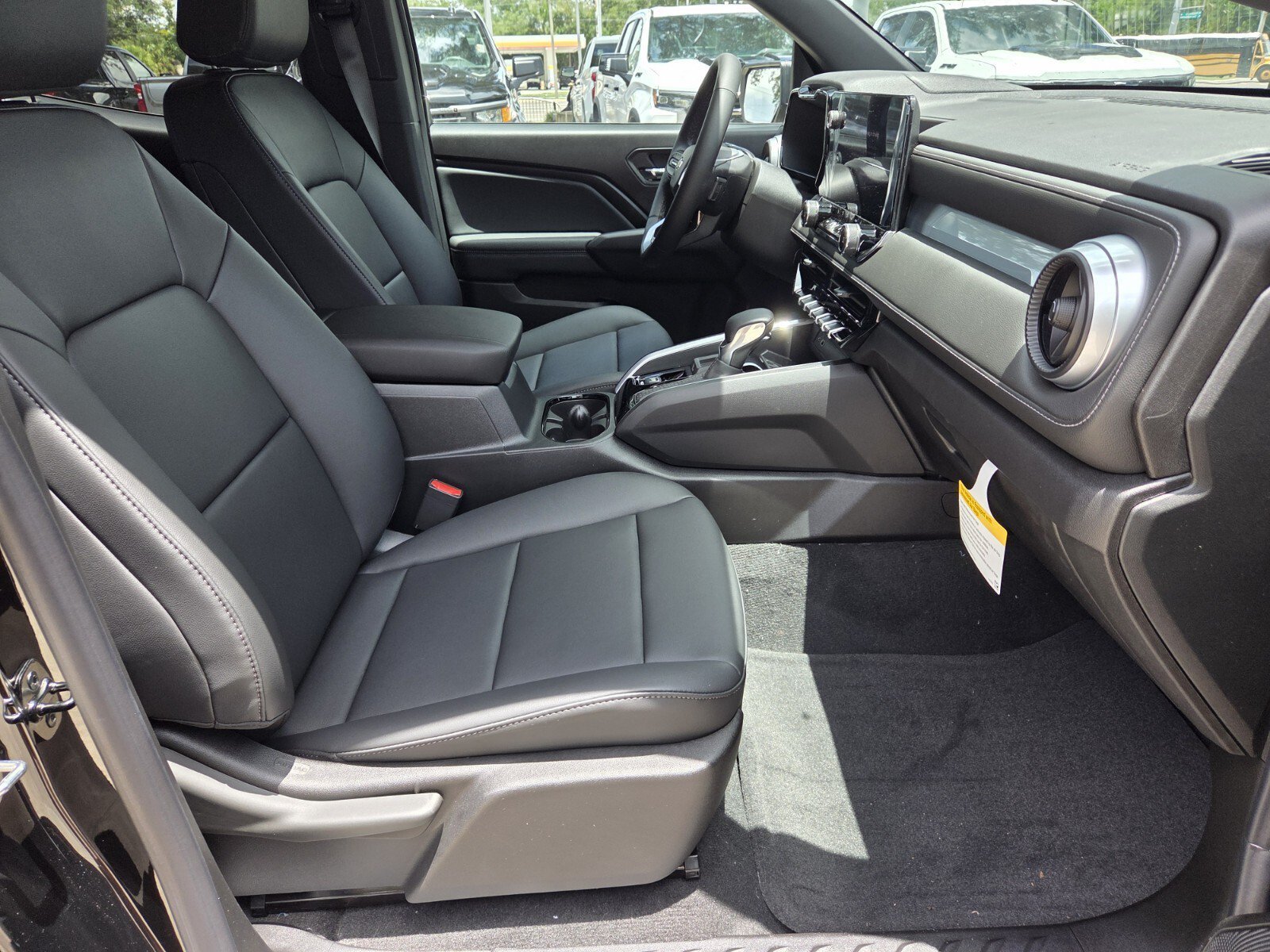 2026 Chevrolet Colorado LT - Photo 12