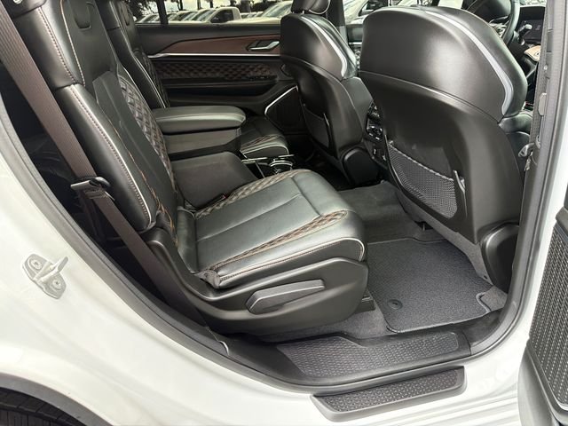 Used 2022 White Jeep Summit image 15