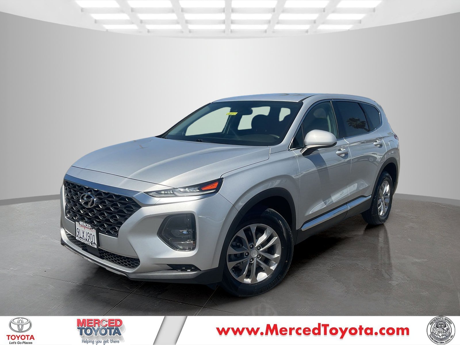 2019 Hyundai Santa Fe SE 2.4's photo