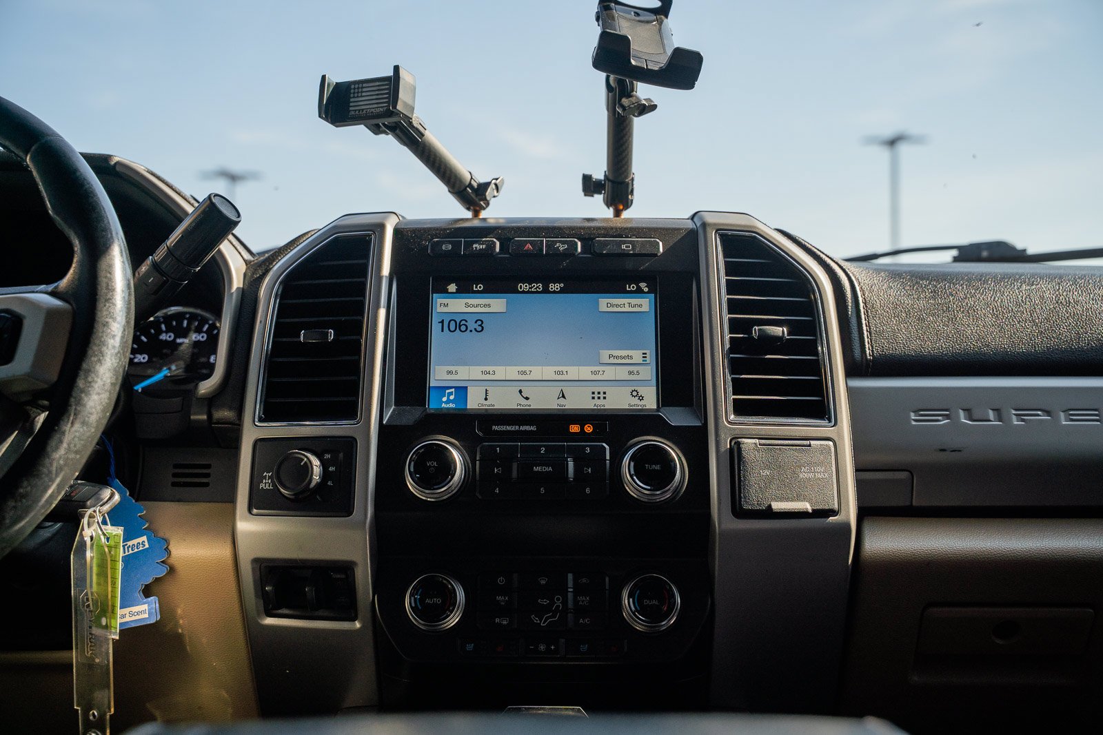 Certified Used 2019 White Ford Lariat image 43