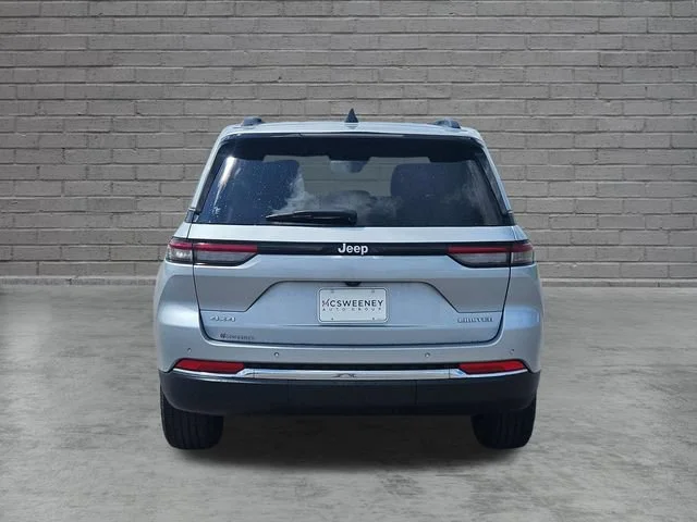 Used 2024 Silver Jeep Limited image 4