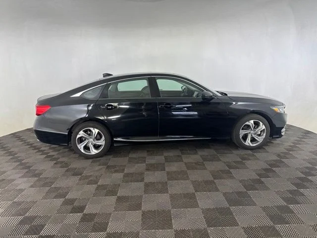 Used 2020  Honda EX-L image 5