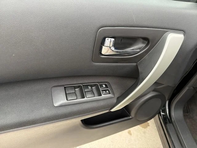 Used 2012 Black Nissan SV image 15