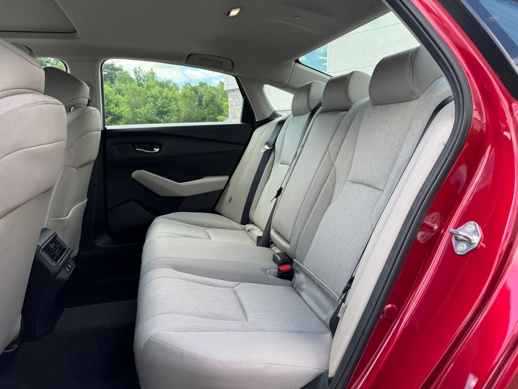 2025 Honda Accord SE - Photo 14