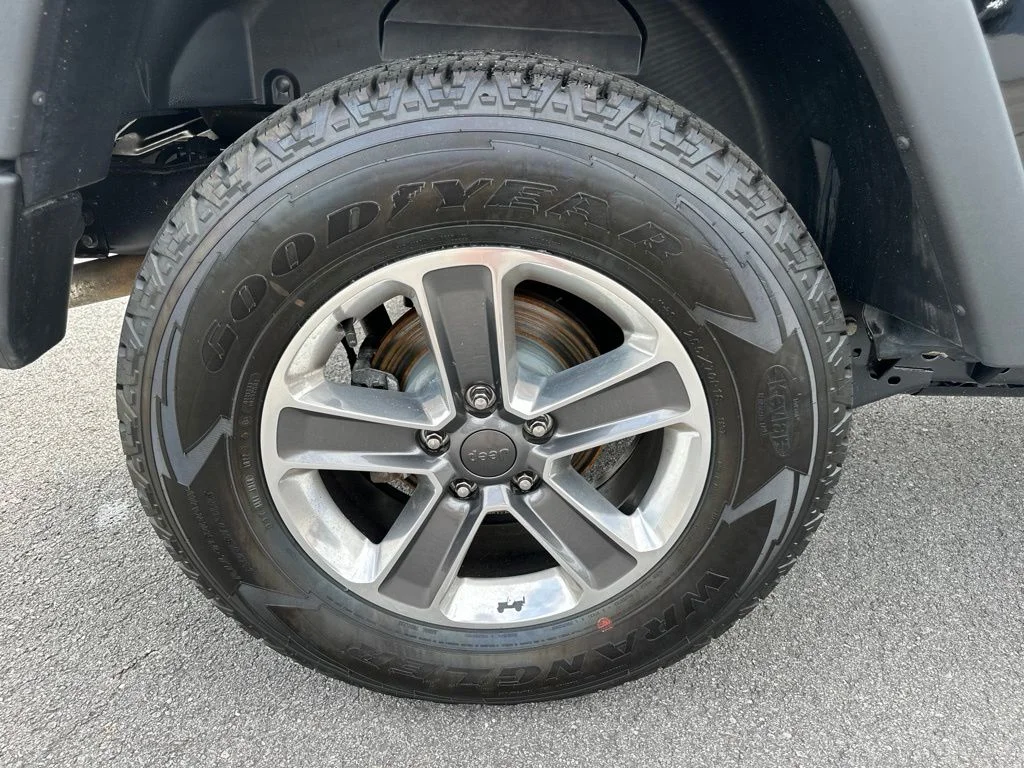 Used 2015 Black Jeep Sport image 13