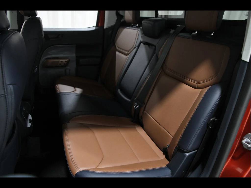 Used 2022 Hot Pepper Red Metallic Tinted Clearcoat Ford Lariat image 19