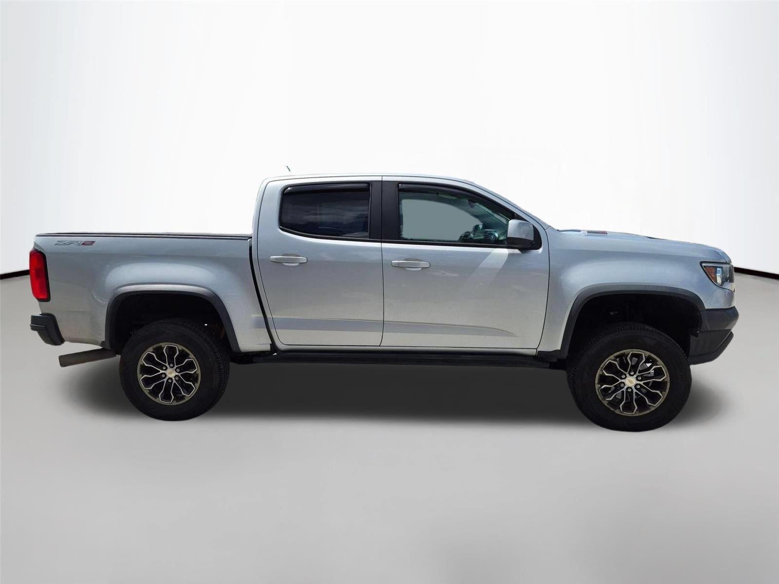 Used 2018 Silver CHEVROLET ZR2 image 4