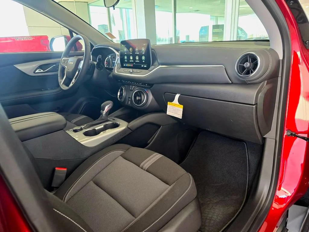 2025 Chevrolet Blazer 2LT - Photo 14