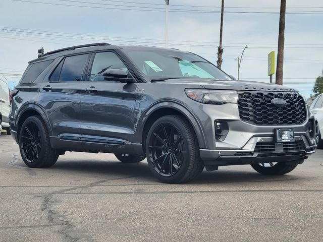 New 2026 Carbonized Gray Metallic Ford ST-Line image 27