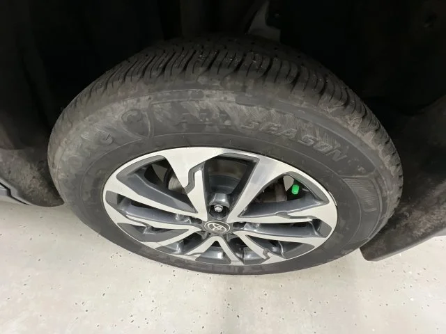 Used 2023  Toyota XLE image 34