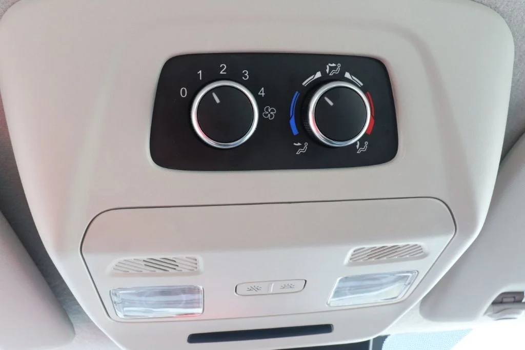 Used 2023 Oxford White Ford XLT image 24