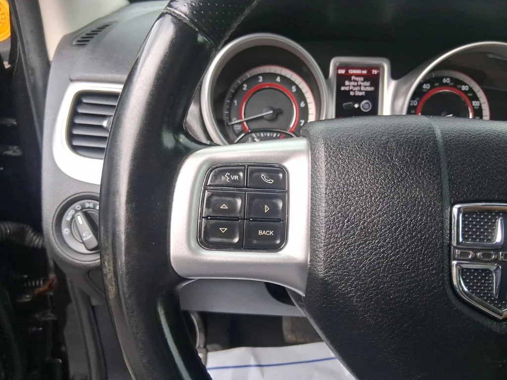 Used 2013 Brilliant Black Crystal Pearlcoat Dodge R/T image 18