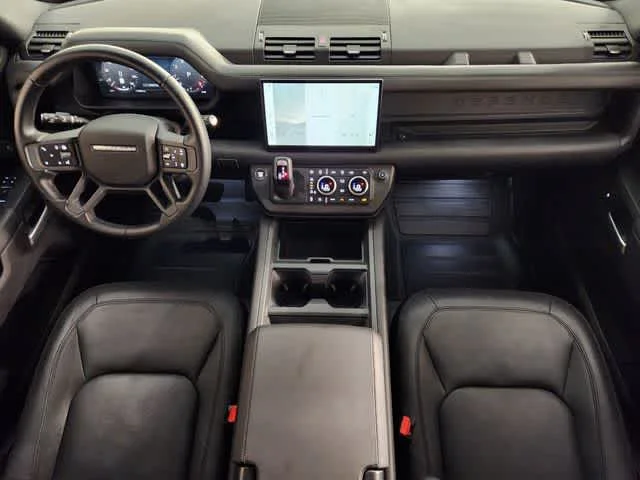 Used 2025 Carpathian Grey Premium Metallic Land Rover X-Dynamic SE image 4
