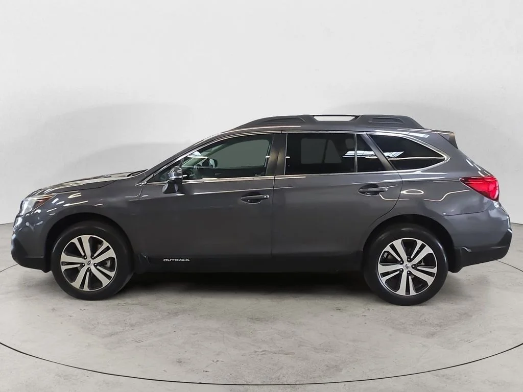 Used 2018 Gray Subaru 2.5i image 8
