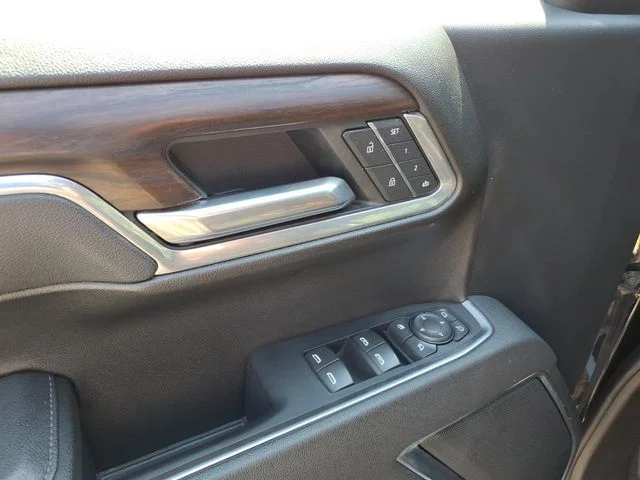 Used 2025 Black GMC SLT image 19