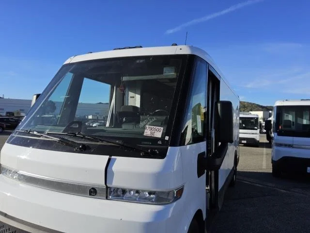 Used 2023 Oyster White BrightDrop EJY image 9