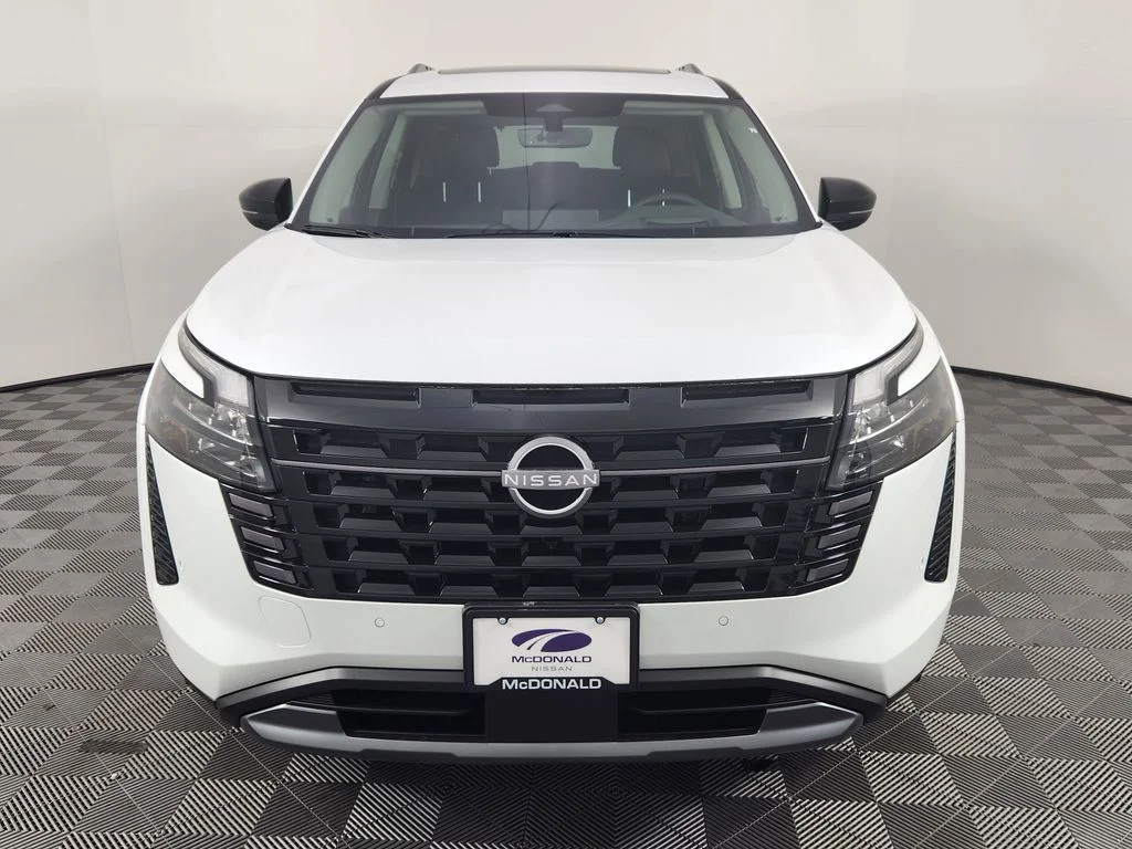 New 2026 White Nissan Platinum image 6