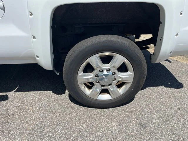 Used 2017 White Chevrolet LTZ image 30