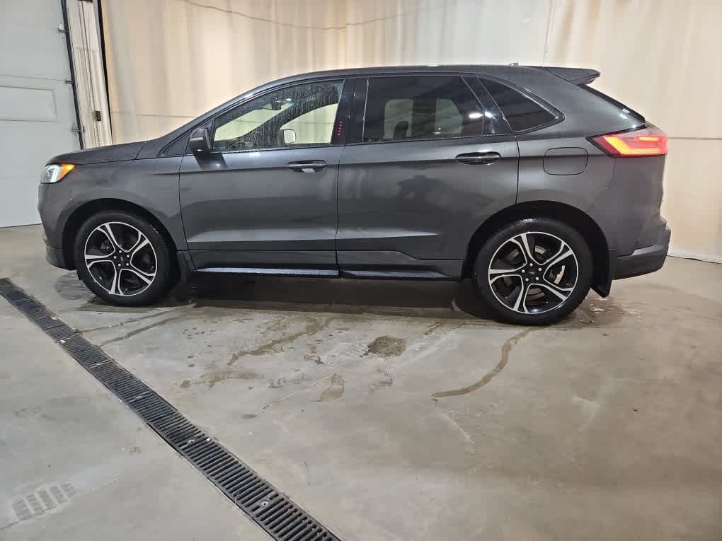 Used 2020 Magnetic Metallic Ford ST image 3