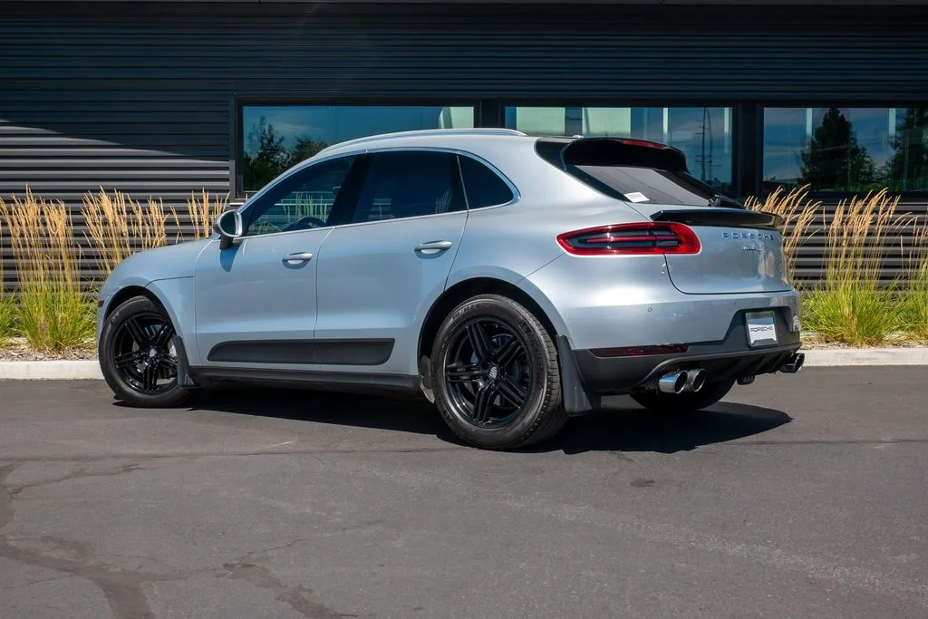 Used 2016 Silver Porsche S image 3