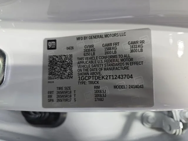 New 2026 Summit White Chevrolet Z71 image 33