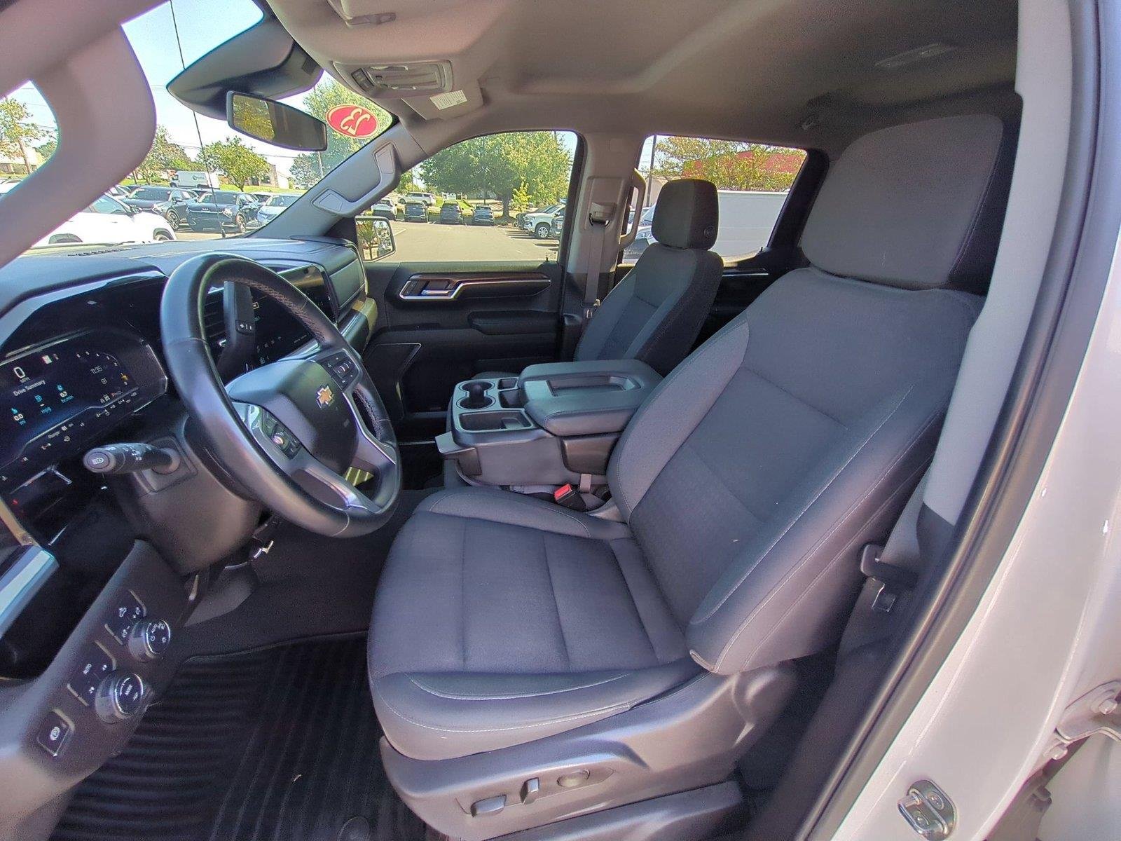 Used 2023 Summit White Chevrolet LT image 17