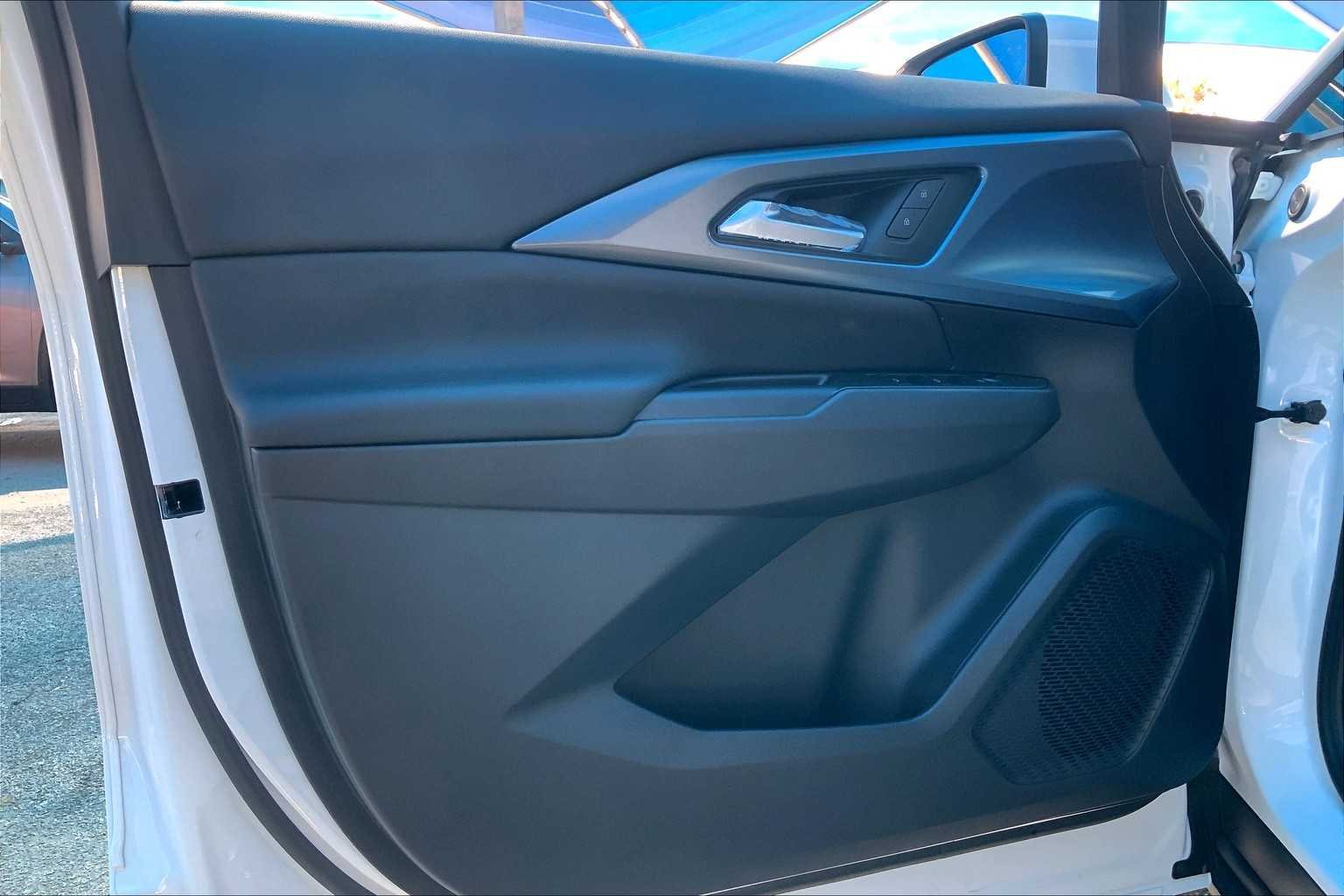 2026 Chevrolet Equinox EV 2LT - Photo 10