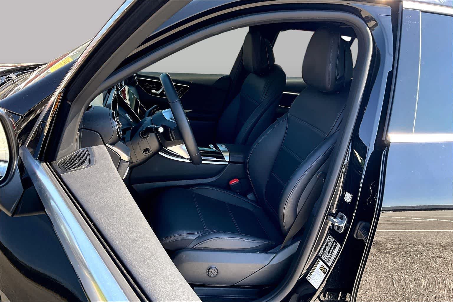 Used 2025 Black Mercedes-Benz GLC 300 image 8