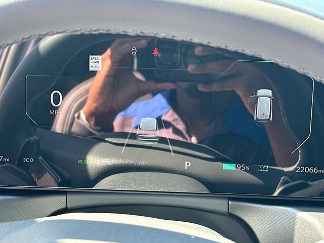 Certified Used 2026 Ebony Black Kia Wind image 12