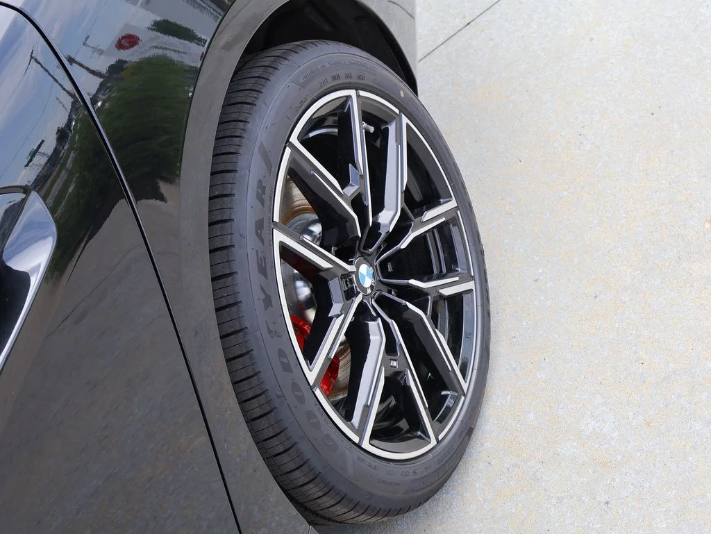 New 2026 Black Sapphire Metallic BMW xDrive40 image 42