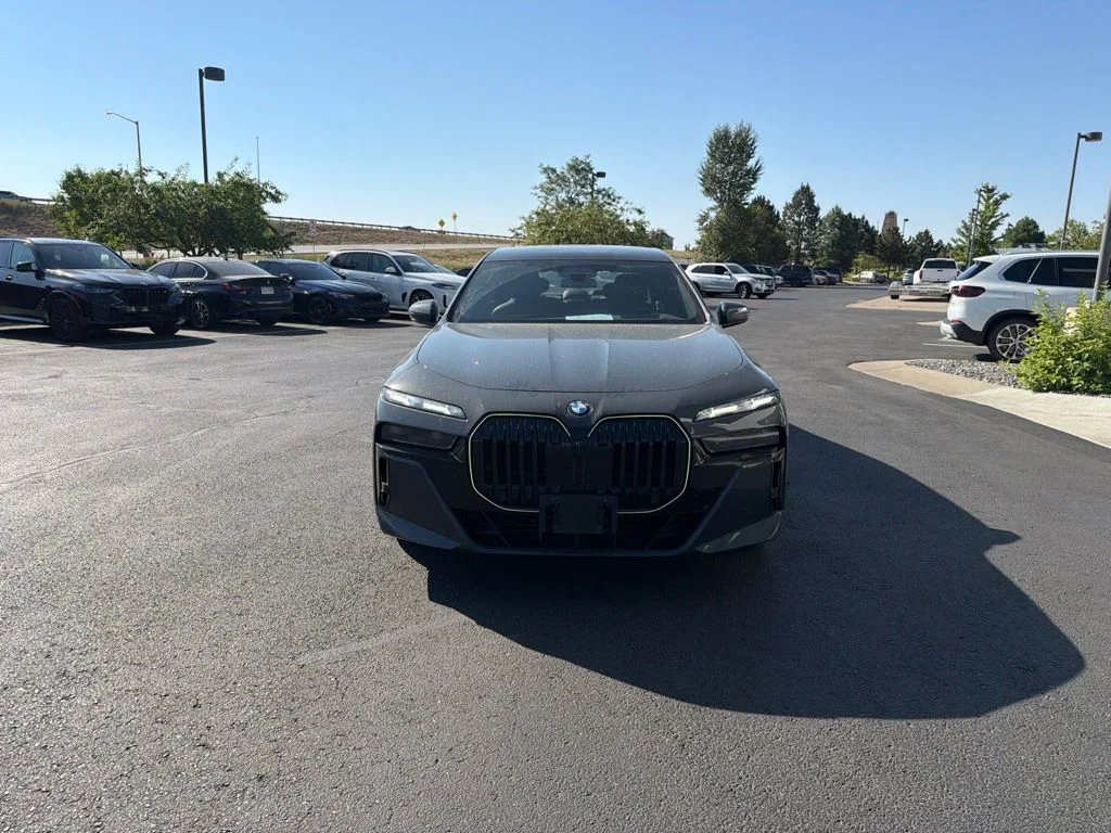 Used 2025 Gray BMW 760i xDrive image 8