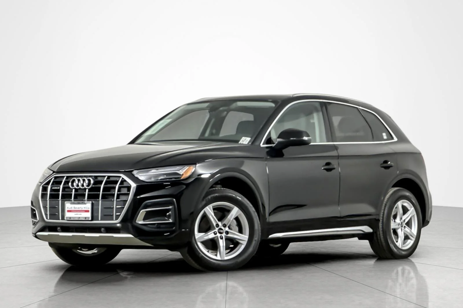 2023 Audi Q5 40 Premium's photo