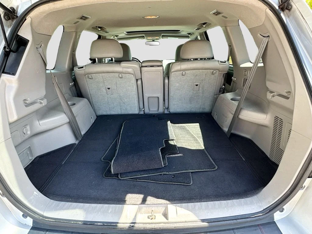 Used 2012 Silver Toyota Limited image 28