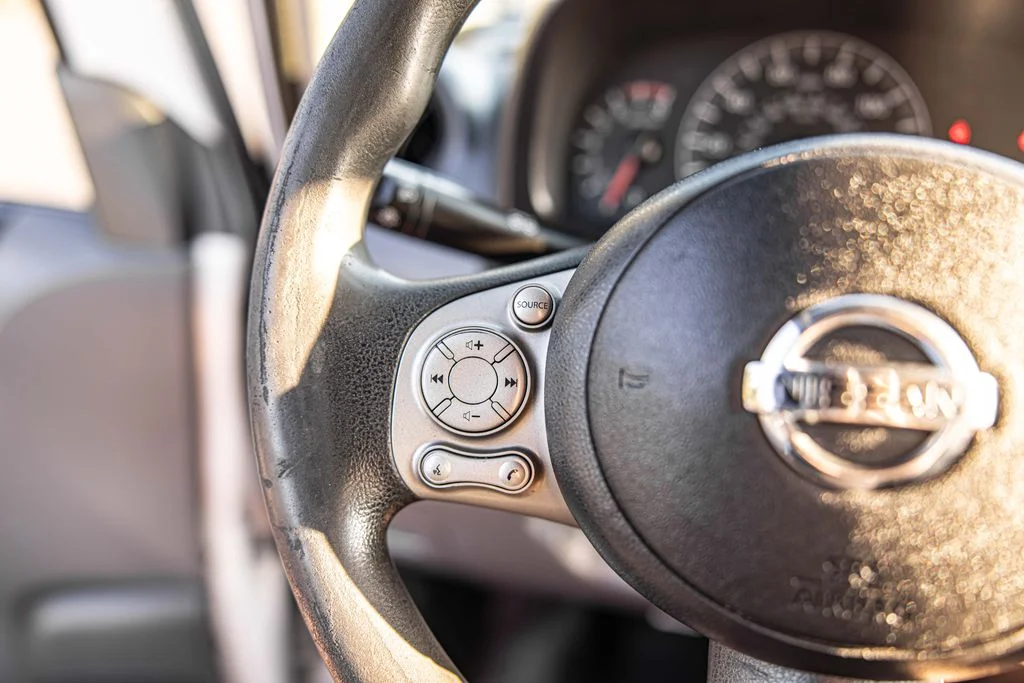 Used 2015 White Nissan S image 16